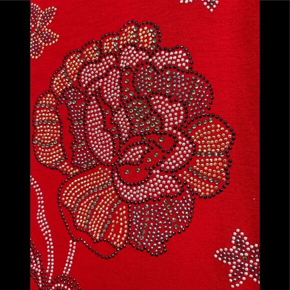 Flora by Fashion red short sleeved blouse with floral stud design, brand new, XL - Picture 4 of 6
